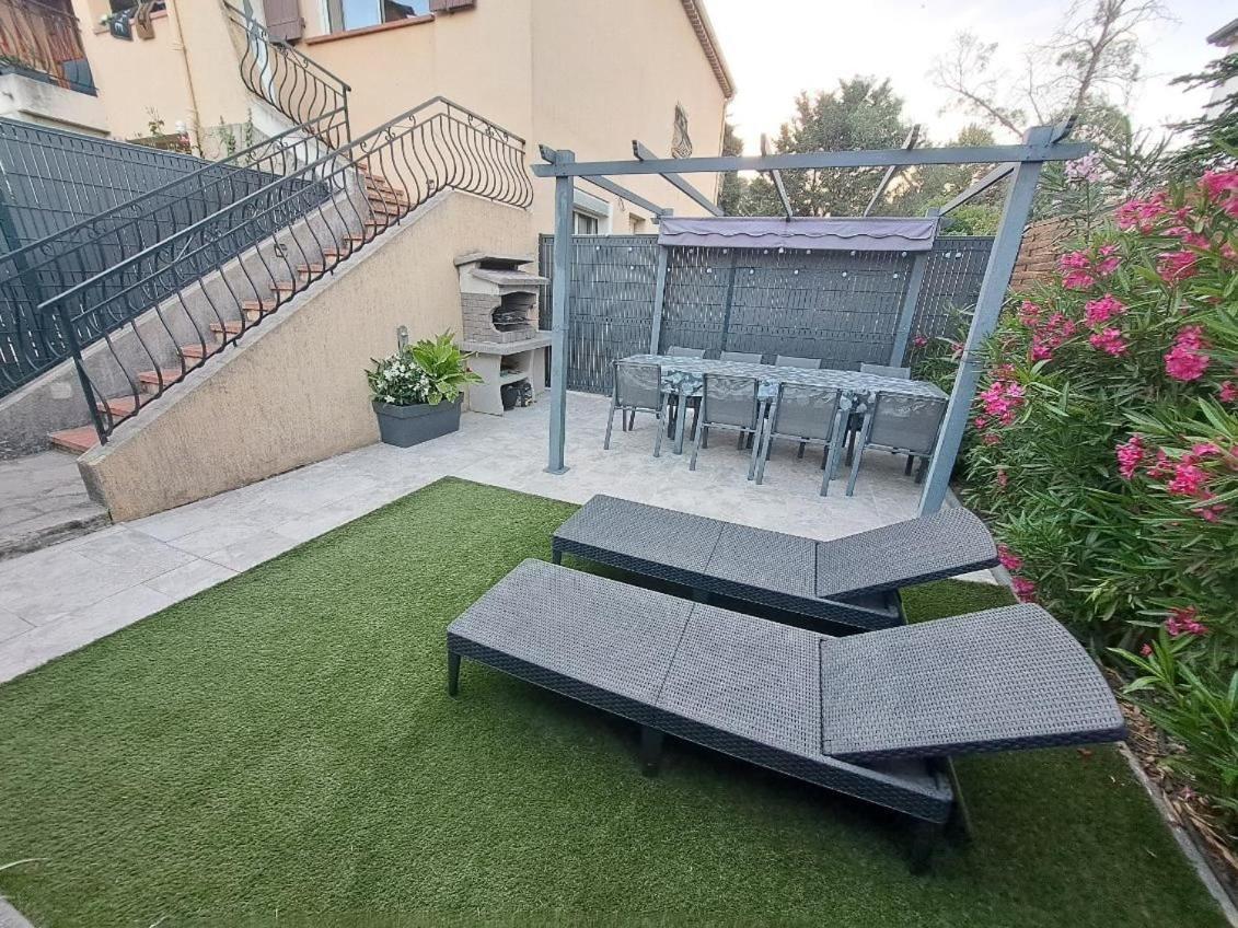 La Villa Castel - Haut De Villa - Parkings- 3 Chambres - 8 Couchages - Jardin - Barbecue Cagnes-sur-Mer Exteriör bild