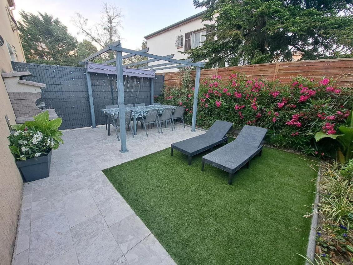 La Villa Castel - Haut De Villa - Parkings- 3 Chambres - 8 Couchages - Jardin - Barbecue Cagnes-sur-Mer Exteriör bild